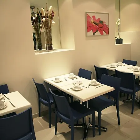 De Nemours باريس