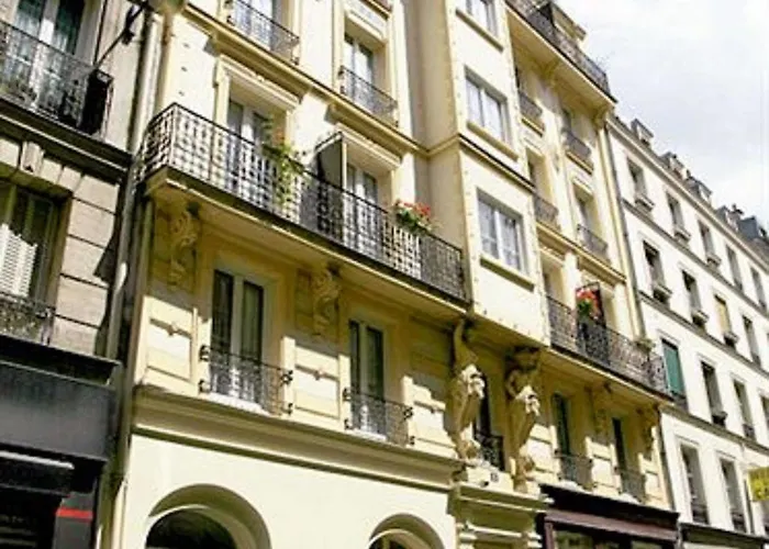 Szálloda De Nemours 2*