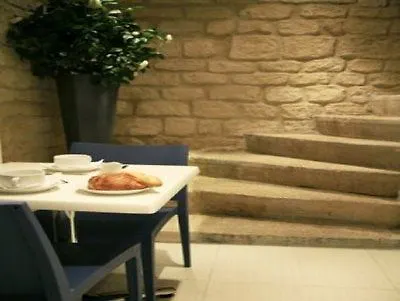 De Nemours Szálloda 2*