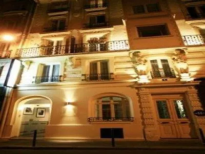 Szálloda De Nemours 2*