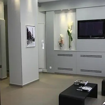 Отель De Nemours