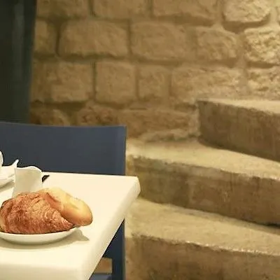 نيمورس 2* باريس