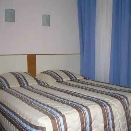 Hotell De Nemours Paris