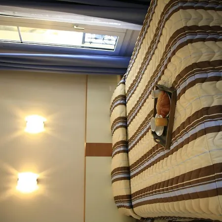 De Nemours Hotel 2*